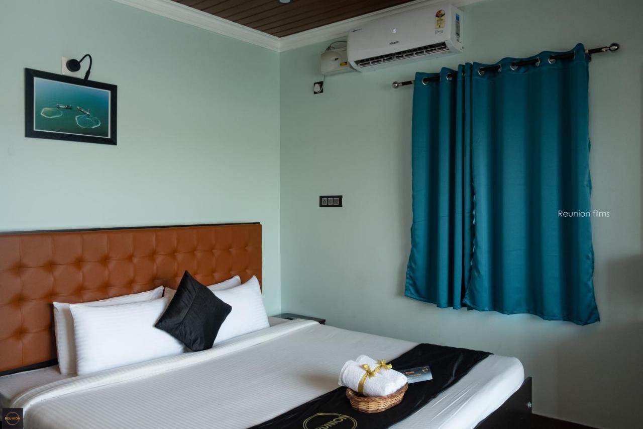 Hotel Reunion Ocean Tides Udupi Exterior foto